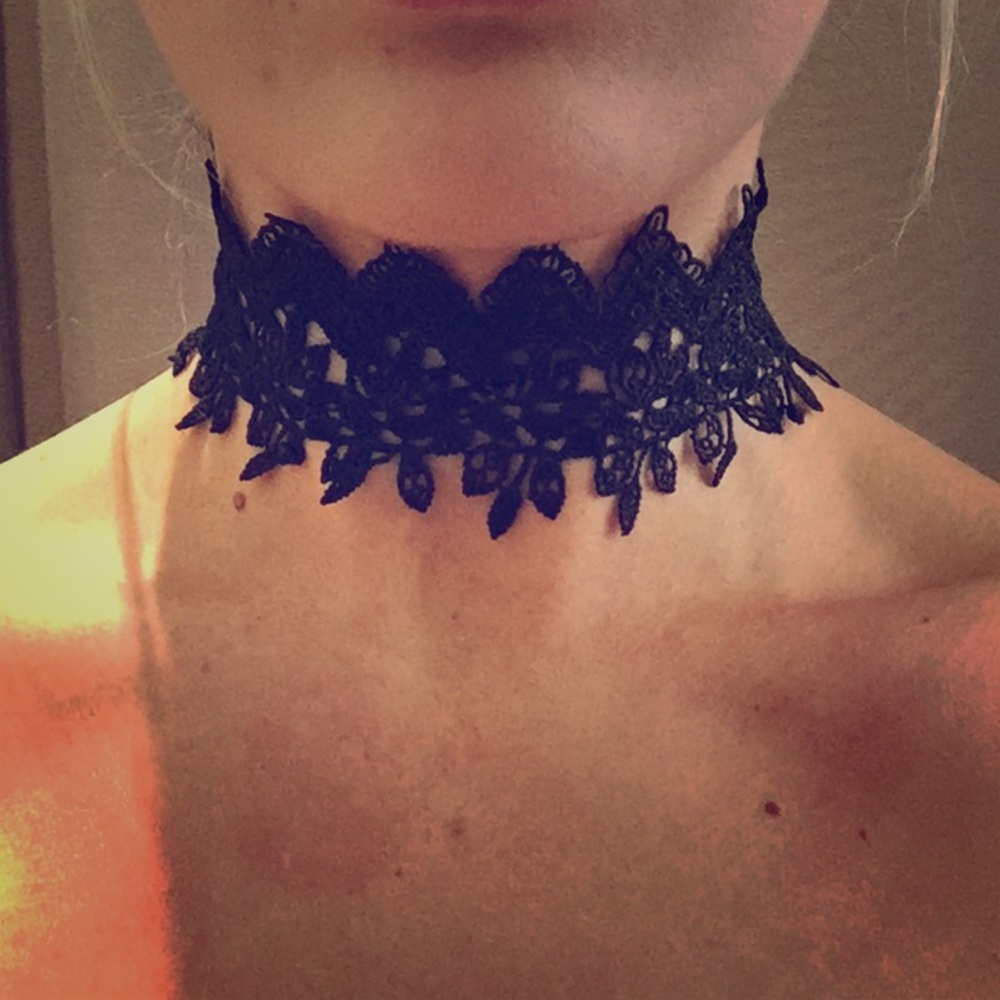 Thick Black Lace Choker